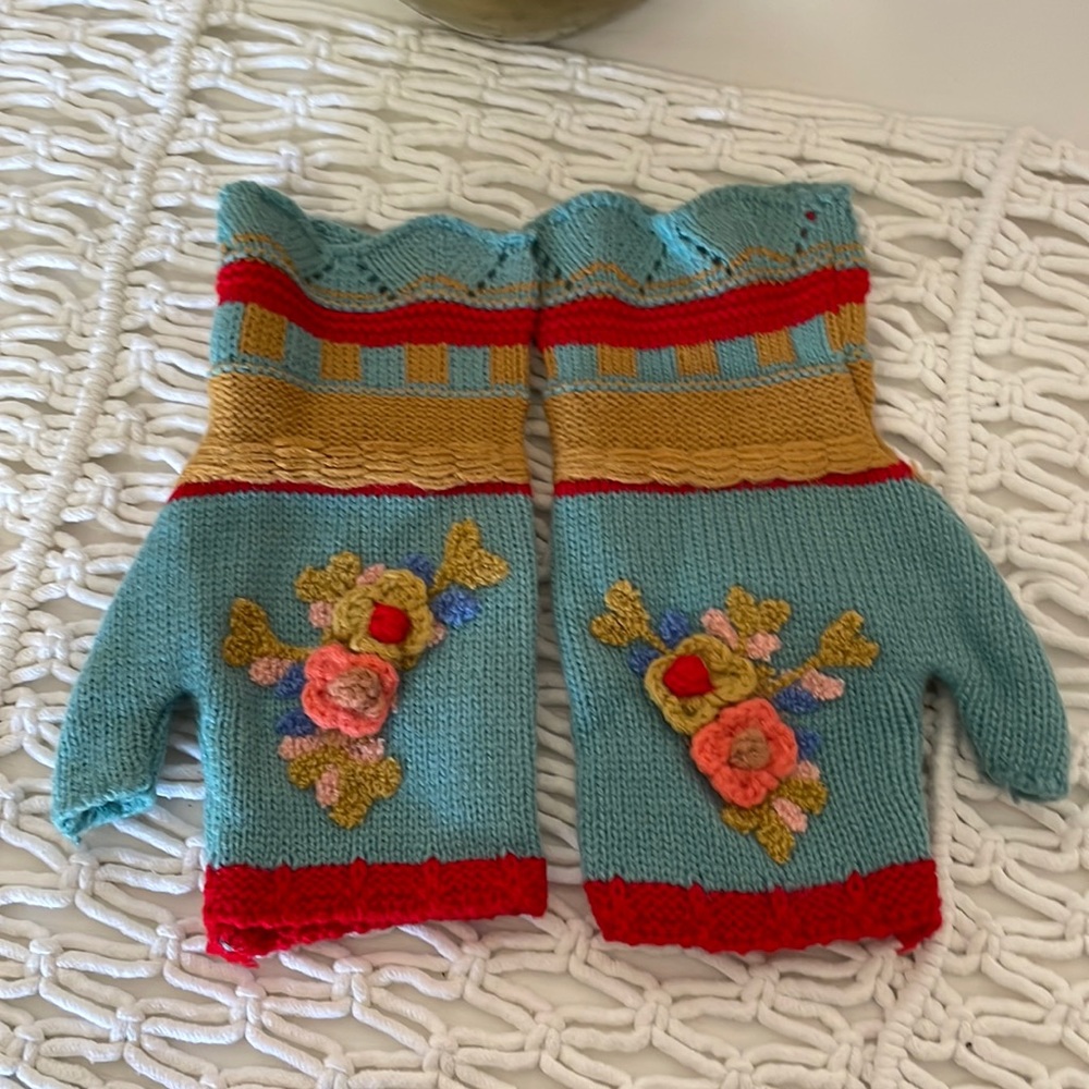 Boho Knit Fingerless Gloves w/ Floral Embroidery – Teal Multi Color - Picture 3 of 8
